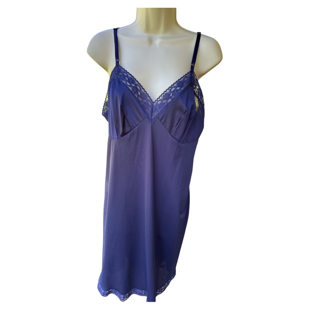 Vintage Vanity Fair Elegant Blue Lace Trim Chemise size 38